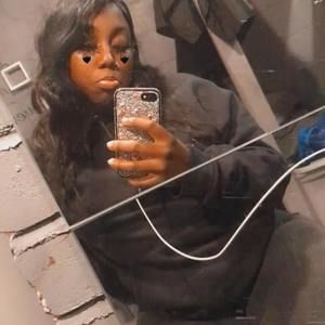 Meet your Posher, Cass